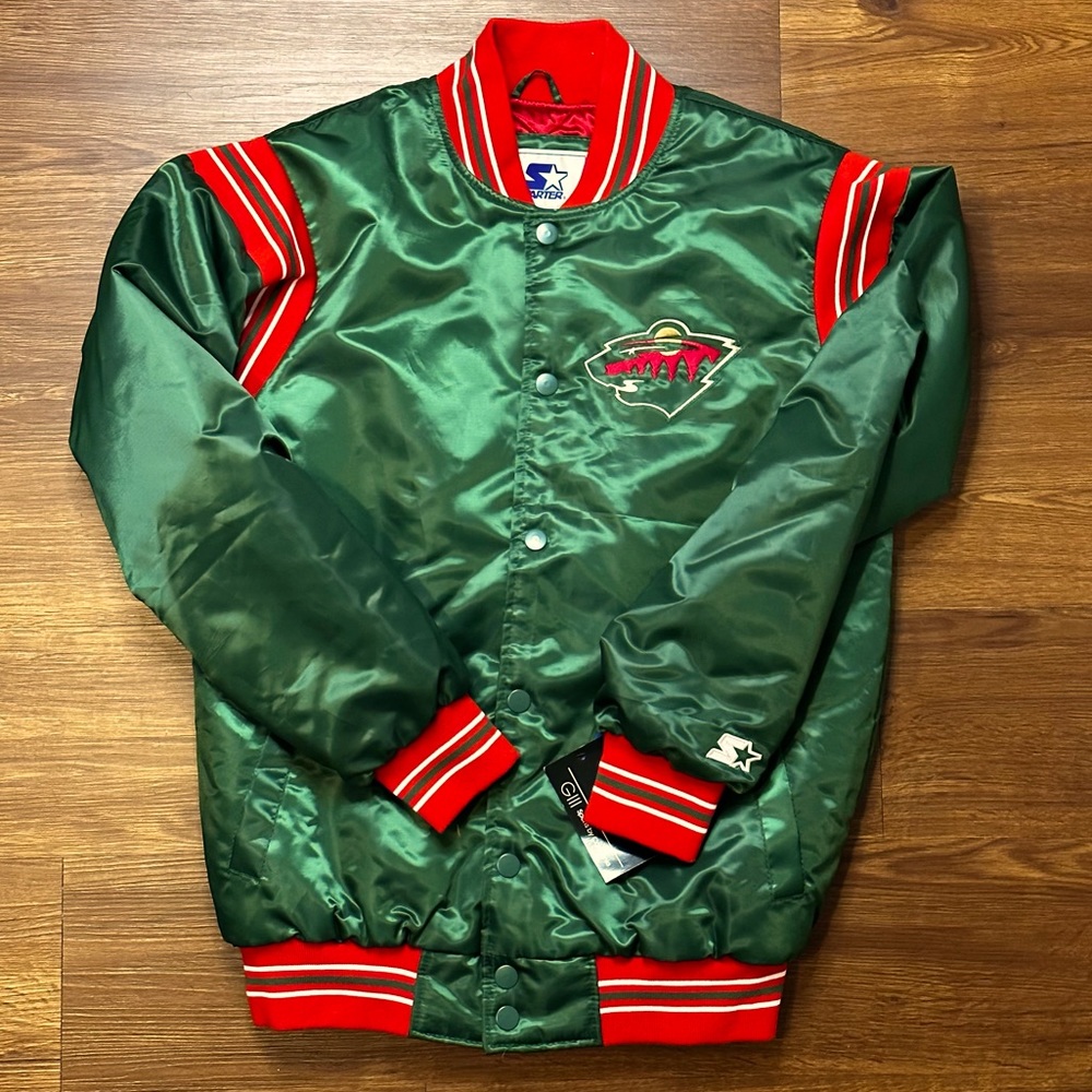 Men’s medium Minnesota Wild Starter jacket